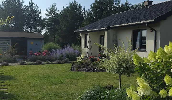 dom wolnostojący, 3 pokoje Henryków-Urocze Urocze, ul. Polna