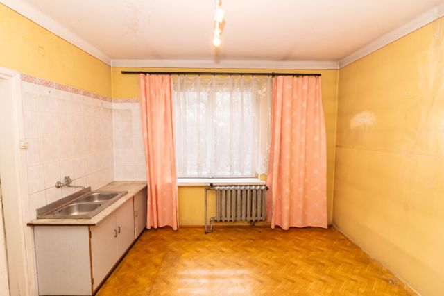 dom wolnostojący, 4 pokoje Ćmielów, ul. Zielona. Zdjęcie 13