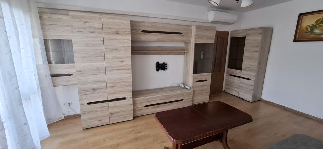 Mieszkanie 3-pokojowe Kraków Czyżyny, os. Dywizjonu 303. Zdjęcie 1