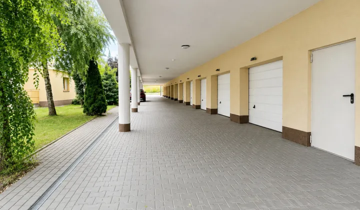Nieruchomość komercyjna Rzeszów Zalesie, ul. Aleksandra Zelwerowicza
