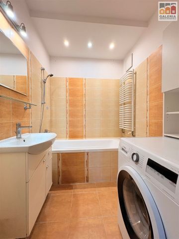 Mieszkanie 3-pokojowe Rzeszów Staromieście, ul. Antoniego Gromskiego. Zdjęcie 8