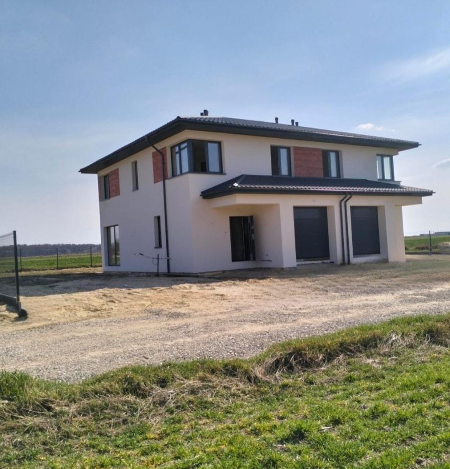 bliźniak, 4 pokoje Turka. Zdjęcie 2