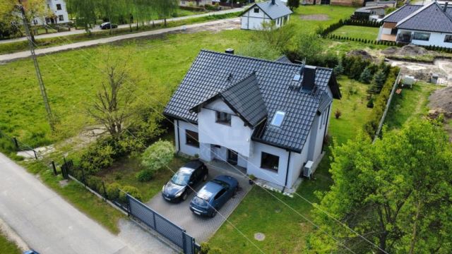 dom wolnostojący, 6 pokoi Bielawa. Zdjęcie 2