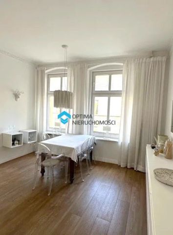 Mieszkanie 3-pokojowe Jelenia Góra. Zdjęcie 3