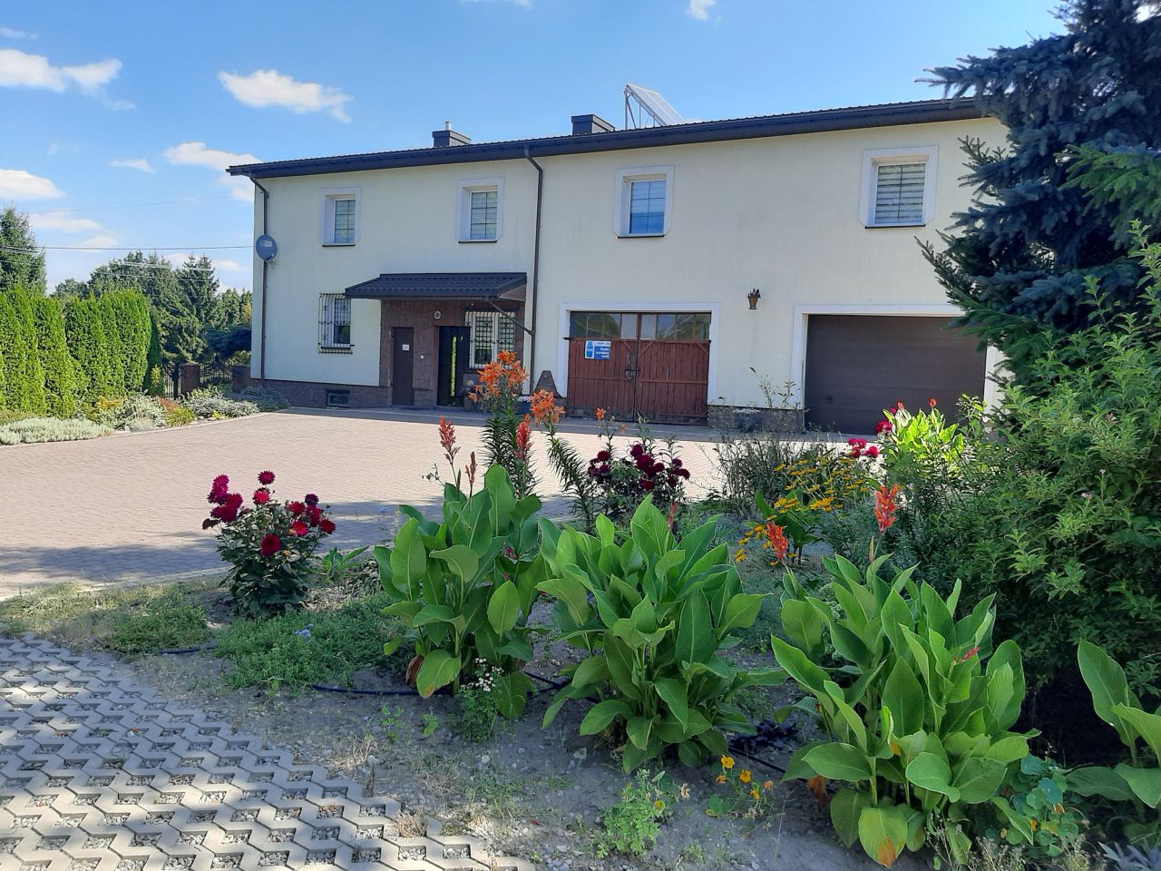 dom wolnostojący, 5 pokoi Majdan Borowski. Zdjęcie 2