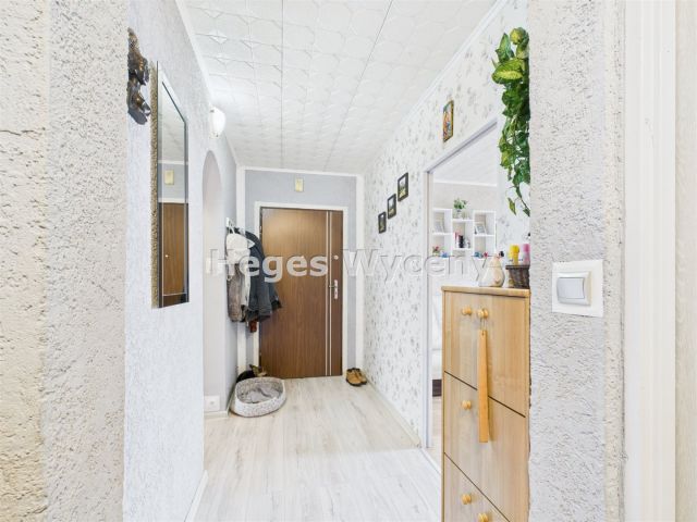 Mieszkanie 4-pokojowe Trzebień. Zdjęcie 7