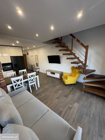 Mieszkanie 3-pokojowe Legnica Tarninów, ul. Saperska. Zdjęcie 1