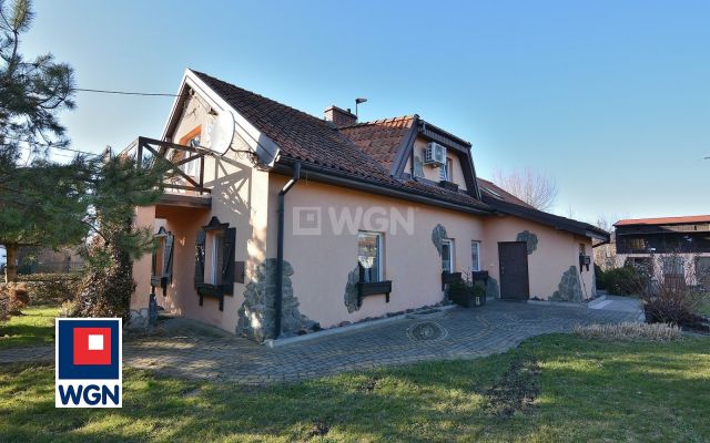 dom wolnostojący, 7 pokoi Chruściel, Chruściel. Zdjęcie 1