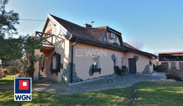 dom wolnostojący, 7 pokoi Chruściel, Chruściel