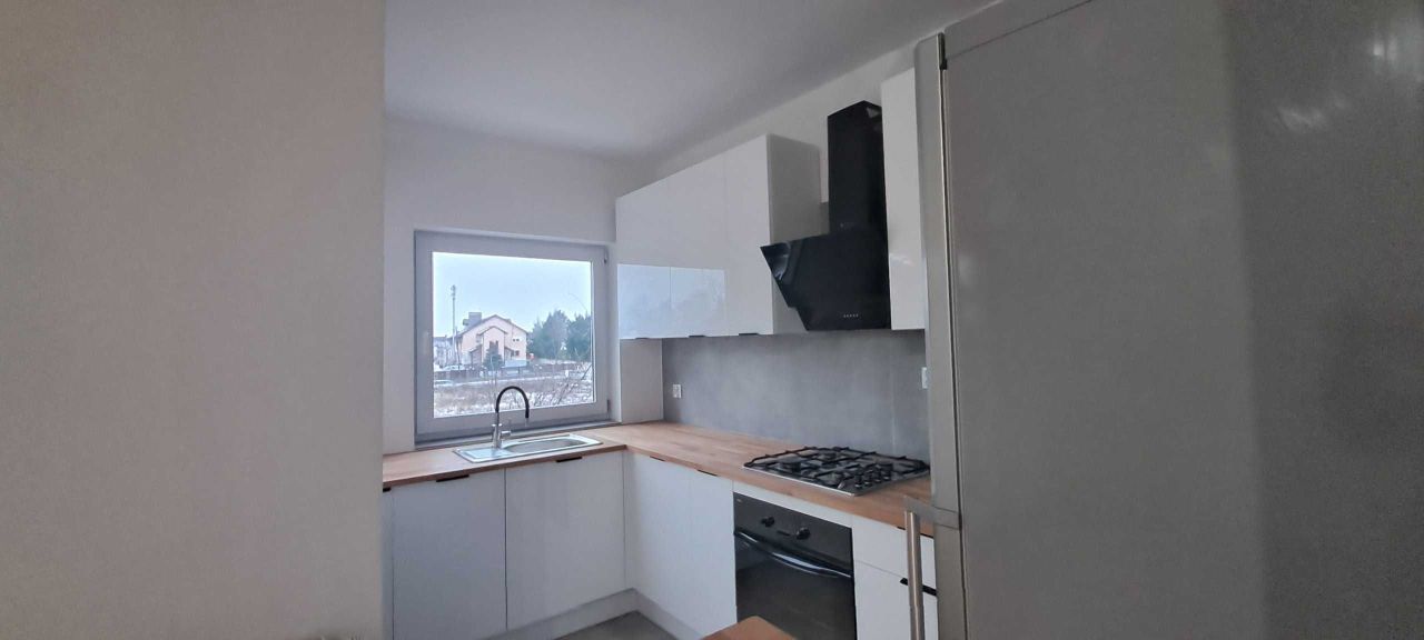 Mieszkanie 3-pokojowe Plewiska. Zdjęcie 3