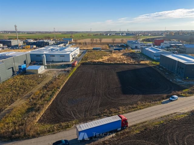 Działka inwestycyjna Suchy Dwór. Zdjęcie 4