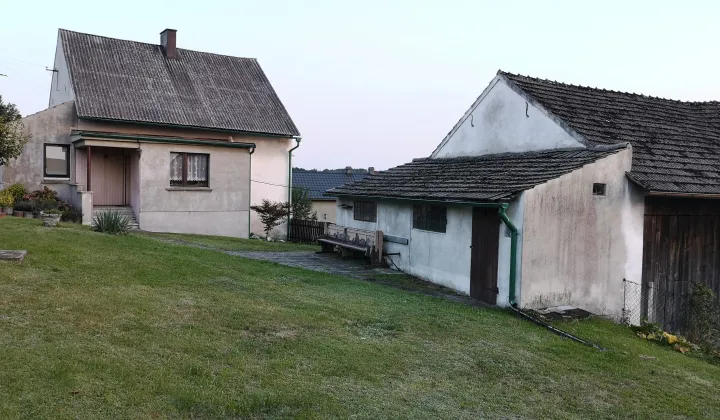 dom wolnostojący, 4 pokoje Kobyla, ul. Łączna