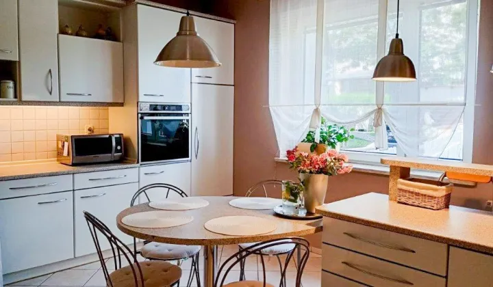 dom wolnostojący, 5 pokoi Płoty, ul. Jagiellonów