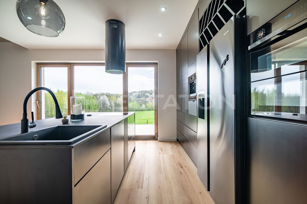 dom wolnostojący, 5 pokoi Siedliska. Zdjęcie 5