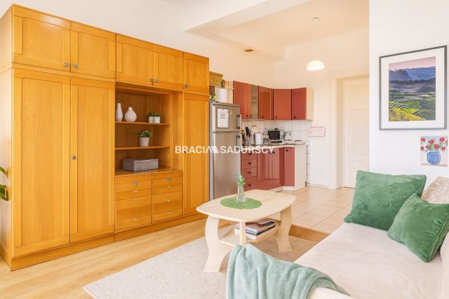 Mieszkanie 4-pokojowe Kraków Stare Miasto, ul. Mikołaja Zyblikiewicza. Zdjęcie 9