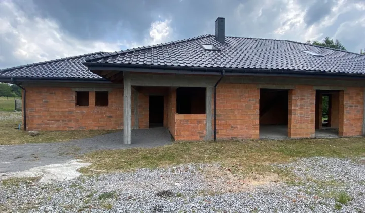 dom wolnostojący, 8 pokoi Rokitno Szlacheckie, ul. 1 Maja