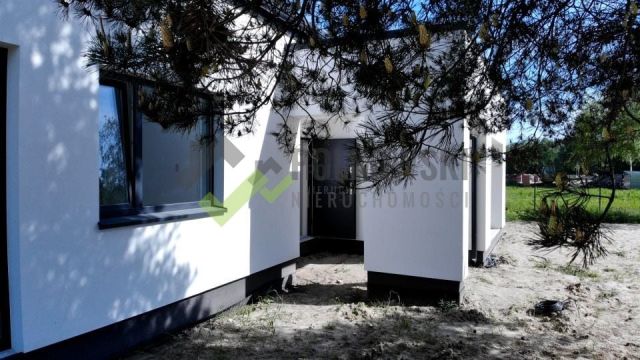 dom wolnostojący, 4 pokoje Rusiec. Zdjęcie 3