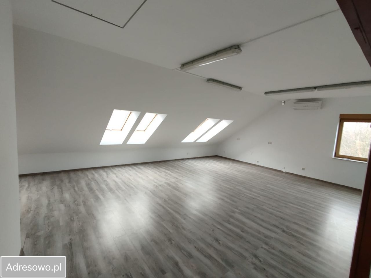 Biuro Wrocław Jerzmanowo, ul. Jerzmanowska. Zdjęcie 6