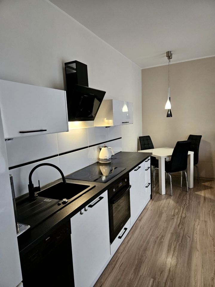 Mieszkanie 3-pokojowe Zielona Góra, ul. Franciszka Rzeźniczaka. Zdjęcie 6