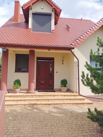 dom wolnostojący, 4 pokoje Częstochowa Lisiniec, ul. Zabrzańska. Zdjęcie 1