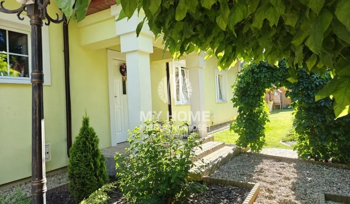 dom wolnostojący, 7 pokoi Wycinki Osowskie, ul. Letniskowa