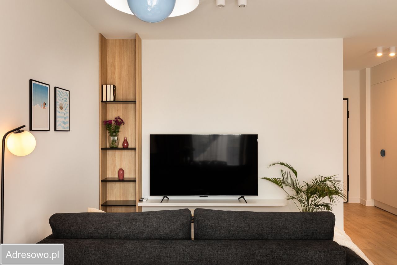 Mieszkanie 3-pokojowe Katowice Bogucice, ul. Henryka Mikołaja Góreckiego. Zdjęcie 2