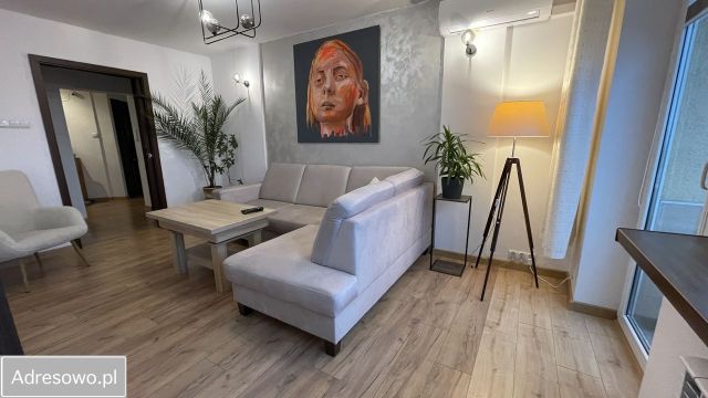 Mieszkanie 3-pokojowe Katowice Śródmieście, al. Walentego Roździeńskiego. Zdjęcie 1
