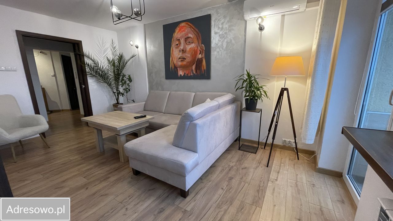 Mieszkanie 3-pokojowe Katowice Śródmieście, al. Walentego Roździeńskiego. Zdjęcie 1