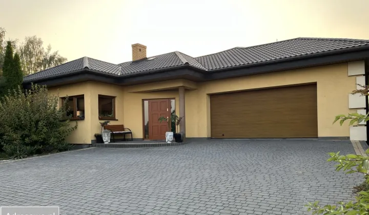 dom wolnostojący, 6 pokoi Dominów