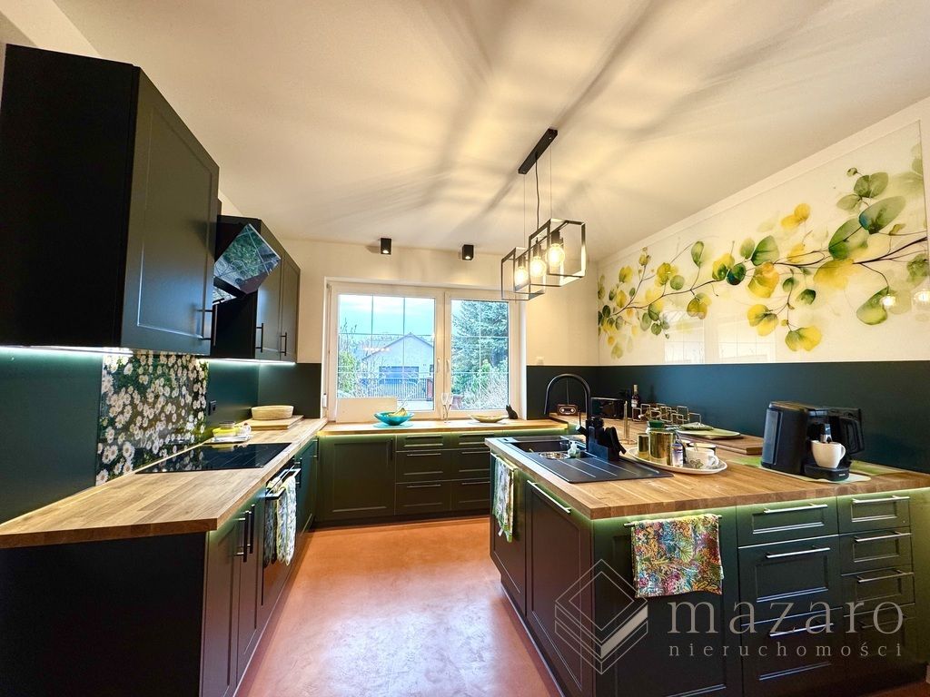 dom wolnostojący, 9 pokoi Zielonka. Zdjęcie 9