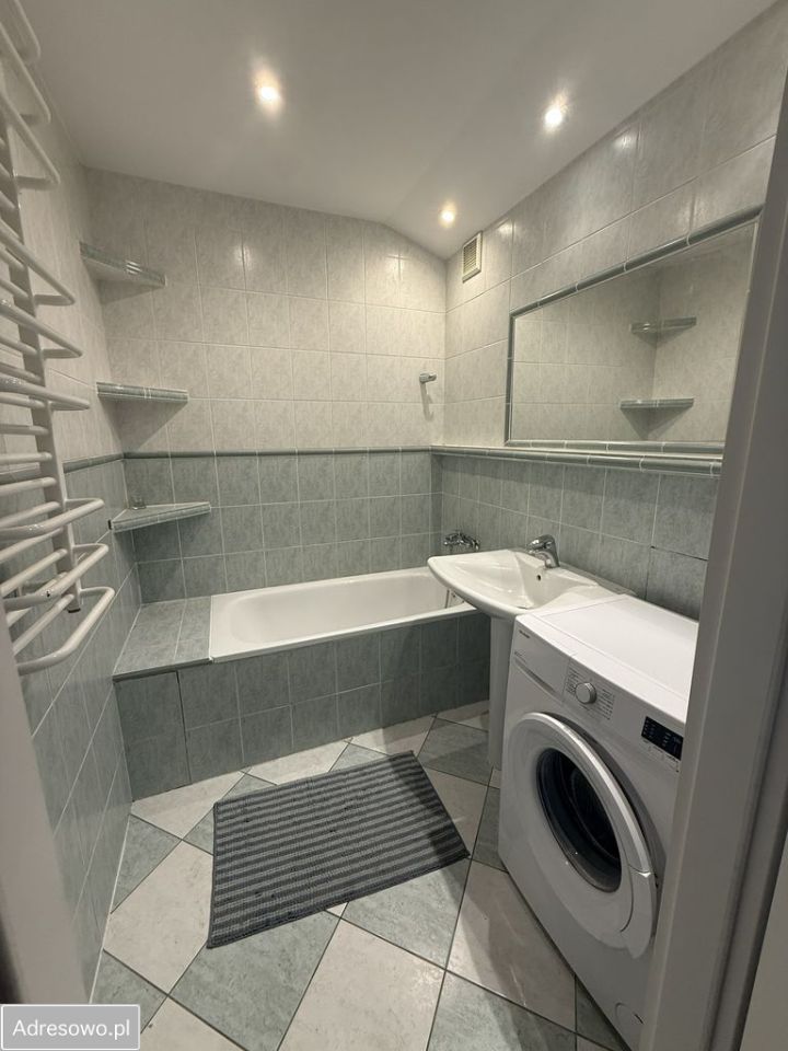 Mieszkanie 3-pokojowe Toruń Chełmińskie Przedmieście, ul. Konstantego Ildefonsa Gałczyńskiego. Zdjęcie 4