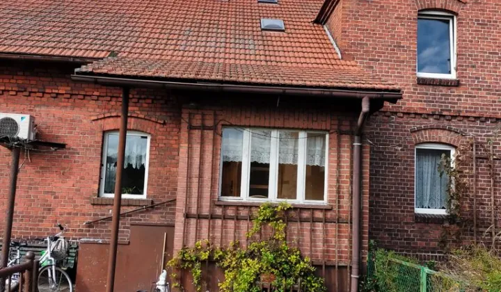 dom wolnostojący, 9 pokoi Brzeźce, ul. Nowa