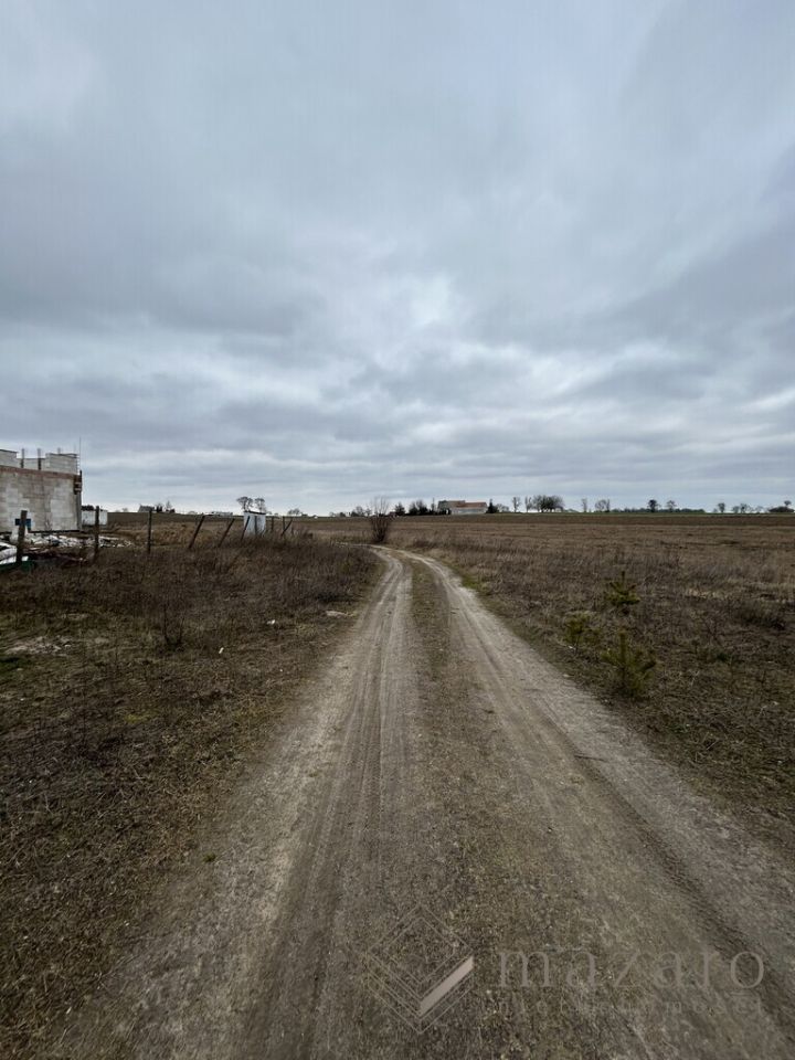 Działka budowlana Stronno. Zdjęcie 12