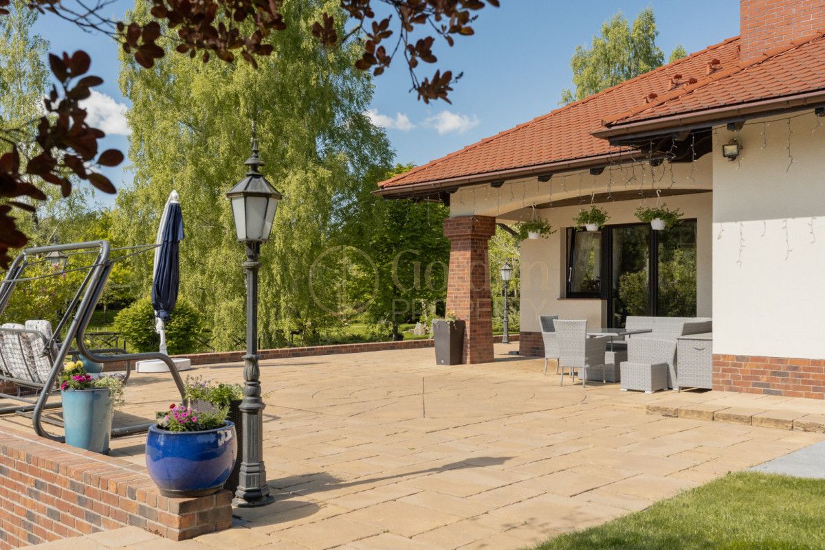 dom wolnostojący, 8 pokoi Przyjaźń, ul. Nowowiejska. Zdjęcie 9