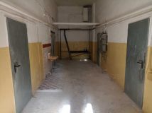 Hala/magazyn Marki. Zdjęcie 1