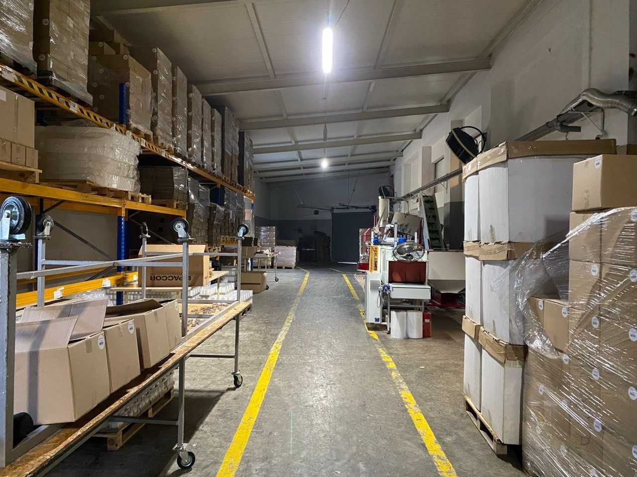 Hala/magazyn Poręba. Zdjęcie 4