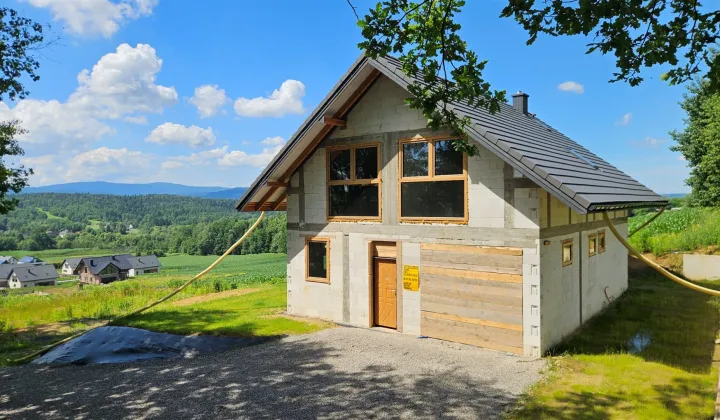 dom wolnostojący, 4 pokoje Zawada