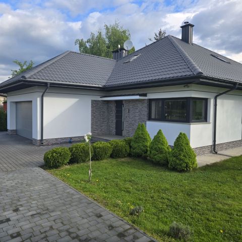 dom wolnostojący Moszczenica. Zdjęcie 1
