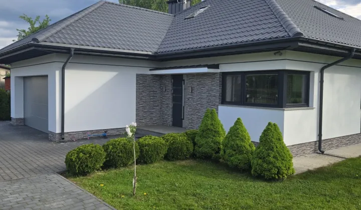 dom wolnostojący Moszczenica