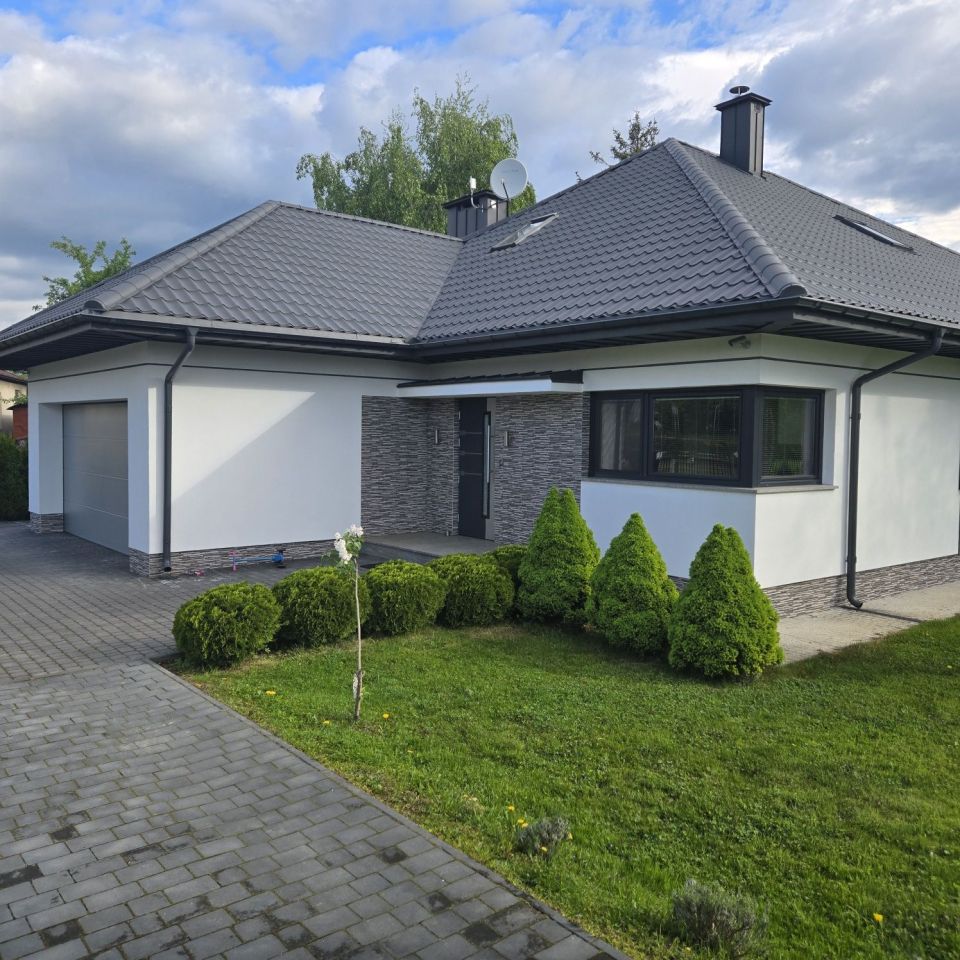 dom wolnostojący Moszczenica