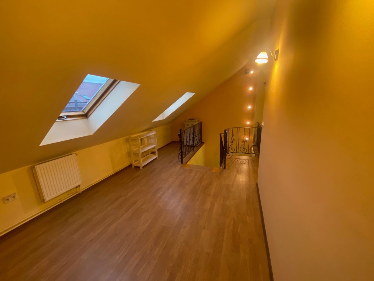 Lokal Węgierska Górka Zielona, os. XX-lecia II RP. Zdjęcie 8