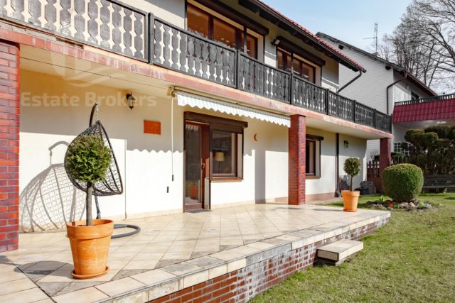 dom wolnostojący, 6 pokoi Trzebnica, ul. Oleśnicka. Zdjęcie 4