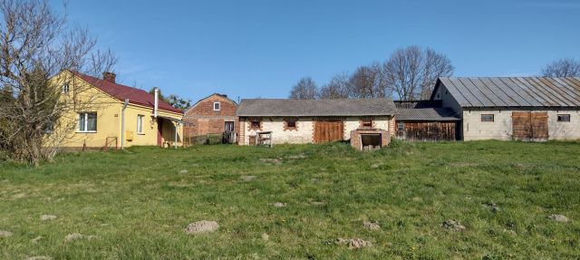 dom wolnostojący, 3 pokoje Majdan Surhowski. Zdjęcie 2