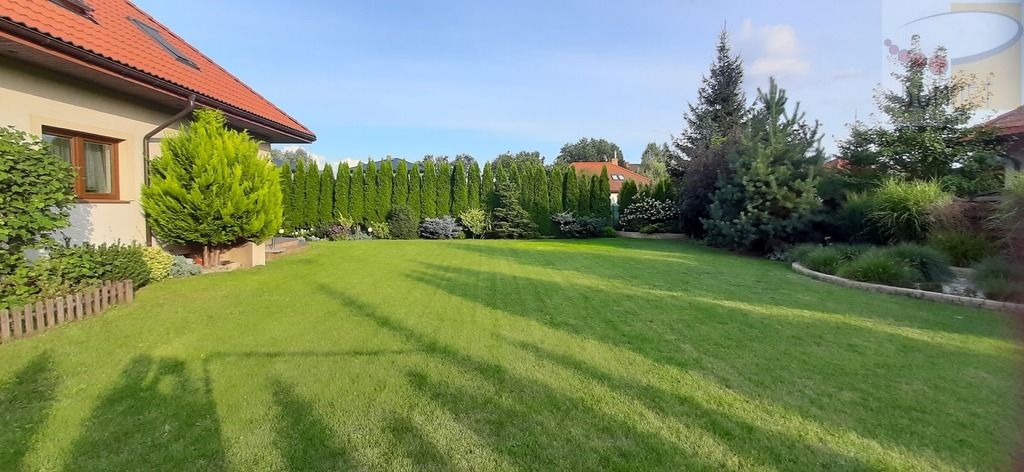 dom wolnostojący, 5 pokoi Brwinów. Zdjęcie 3