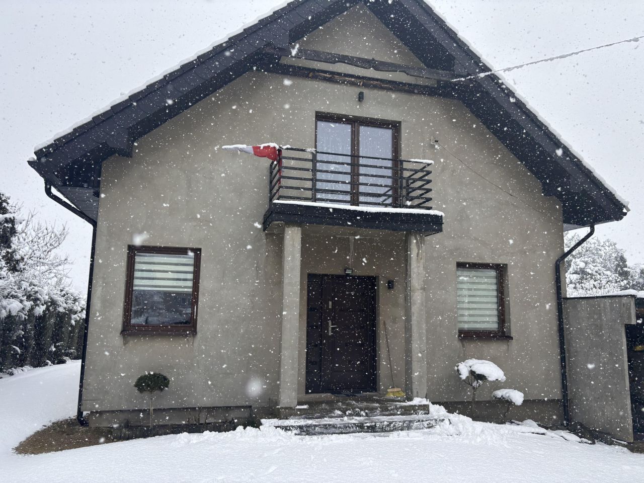 dom wolnostojący, 6 pokoi Włodowice, ul. Jurajska. Zdjęcie 1