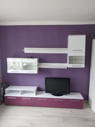 Mieszkanie 1-pokojowe Ostrowiec Świętokrzyski, ul. Romualda Traugutta. Zdjęcie 1