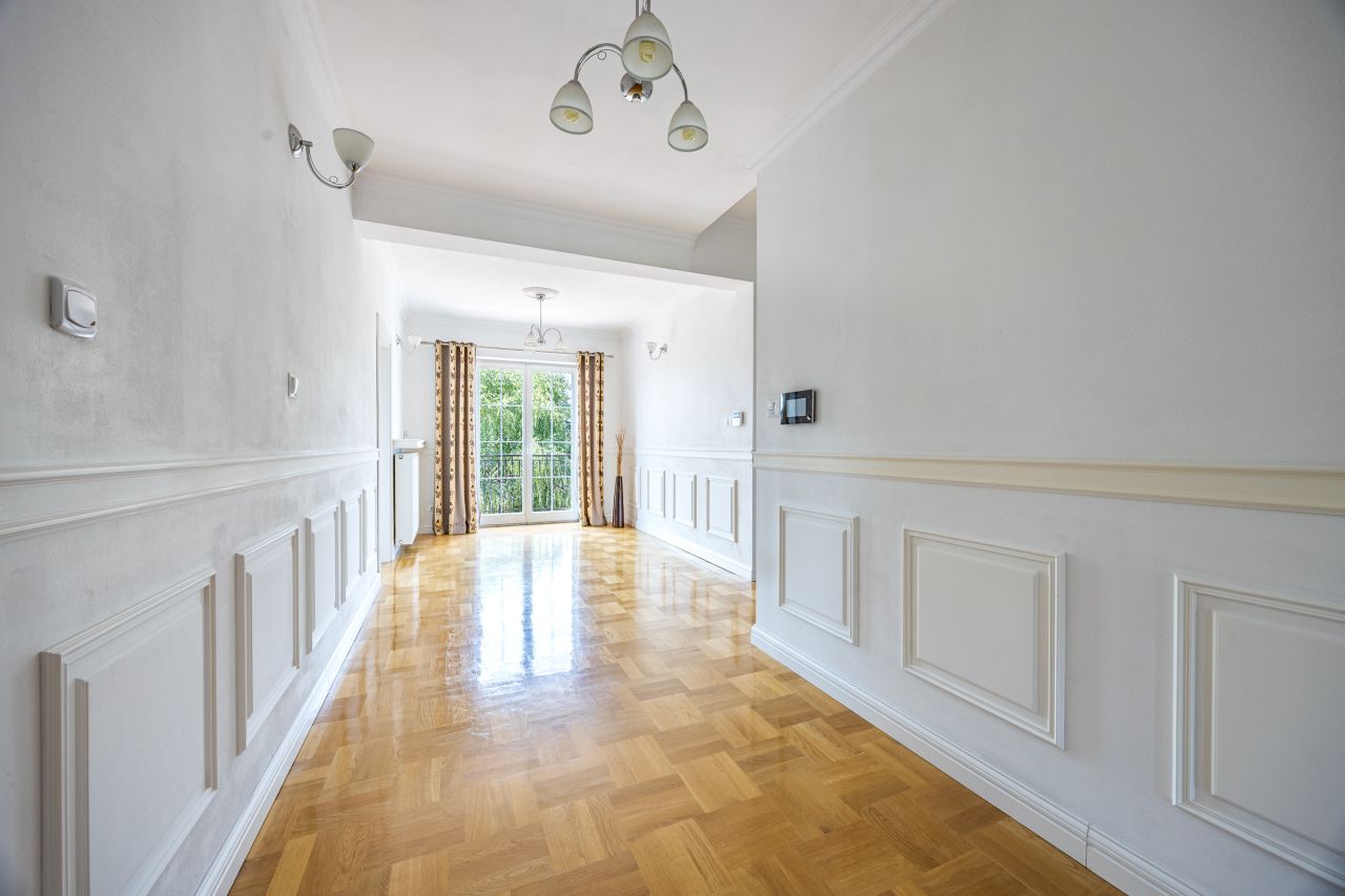 dom wolnostojący, 11 pokoi Michałowice, -. Zdjęcie 18