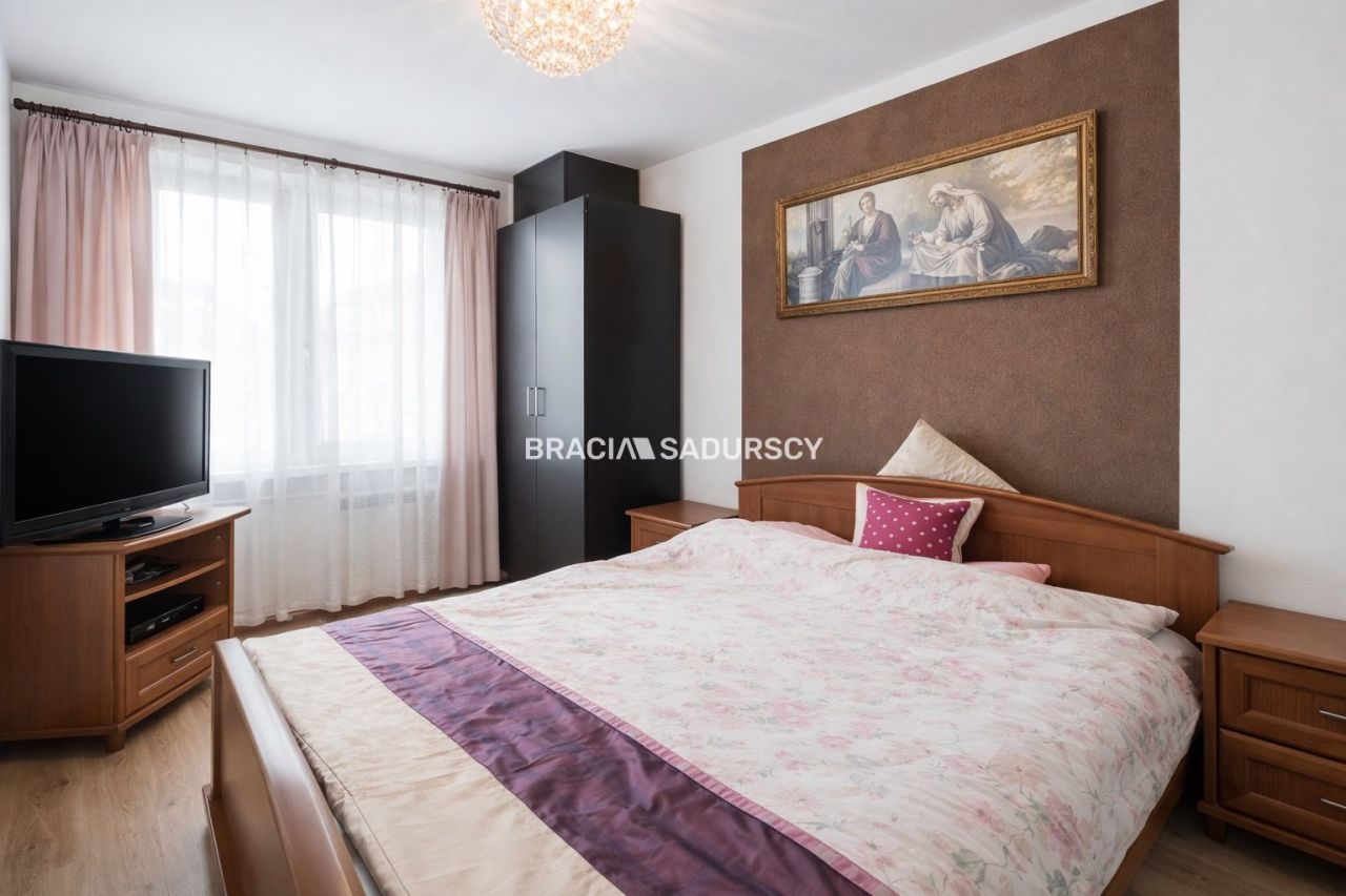 Mieszkanie 4-pokojowe Myślenice. Zdjęcie 9