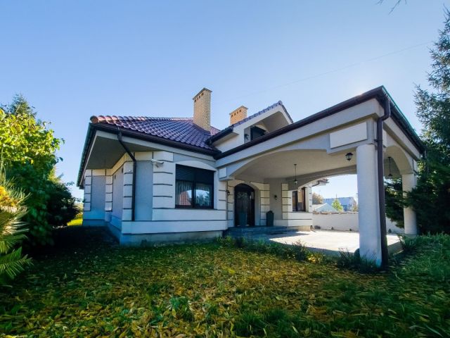 dom wolnostojący, 4 pokoje Pabianice, ul. Pomorska. Zdjęcie 1