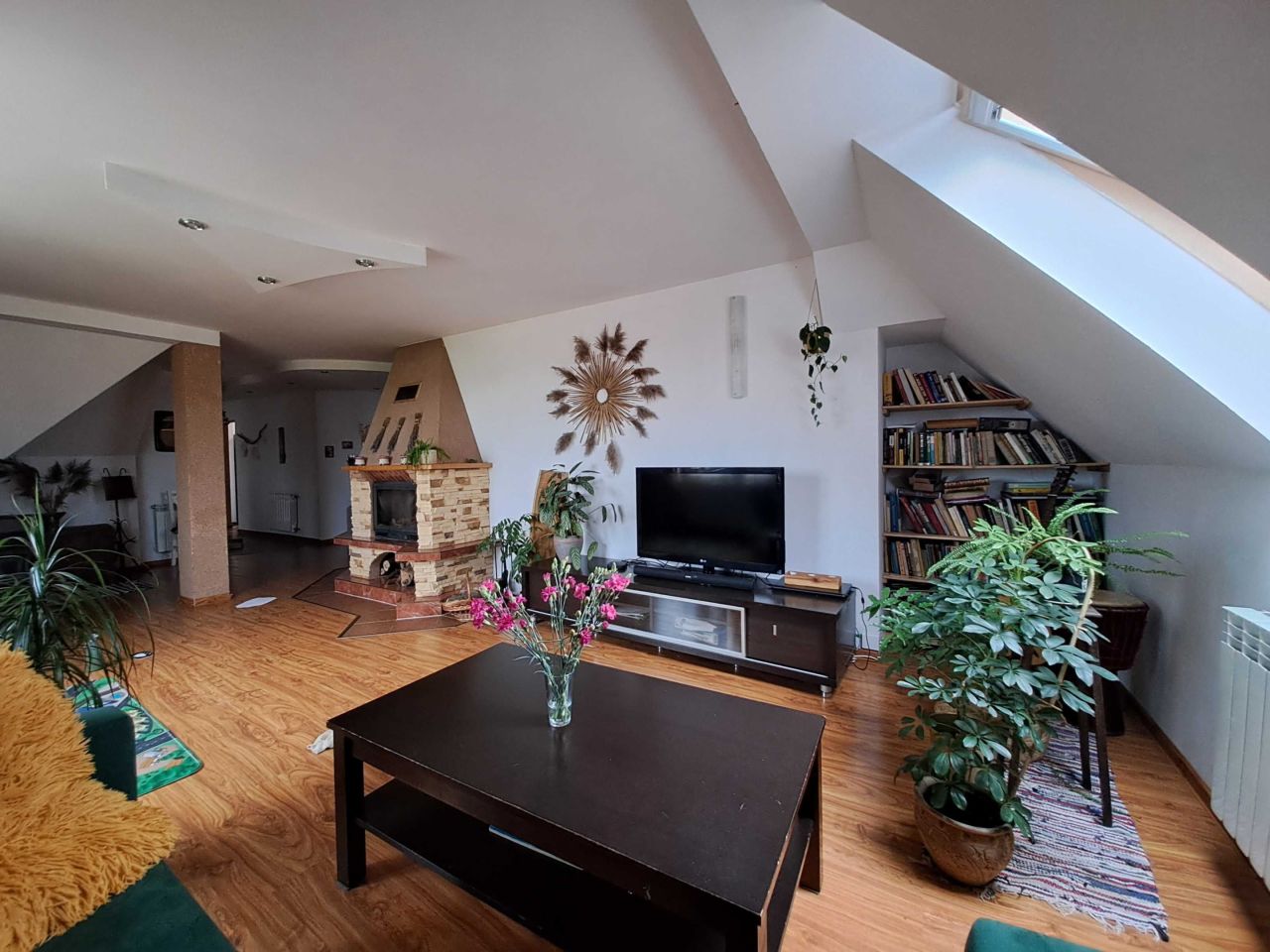 Mieszkanie 3-pokojowe Klępina. Zdjęcie 1